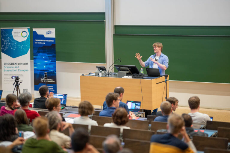 20230511_TUD_RSocher_032